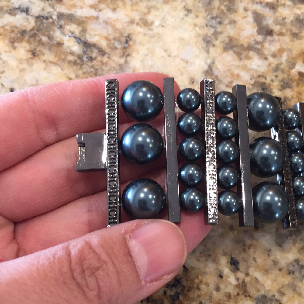 🚫sold🚫Carolina Herrera dark green pearl bracelet - Picture 4 of 6